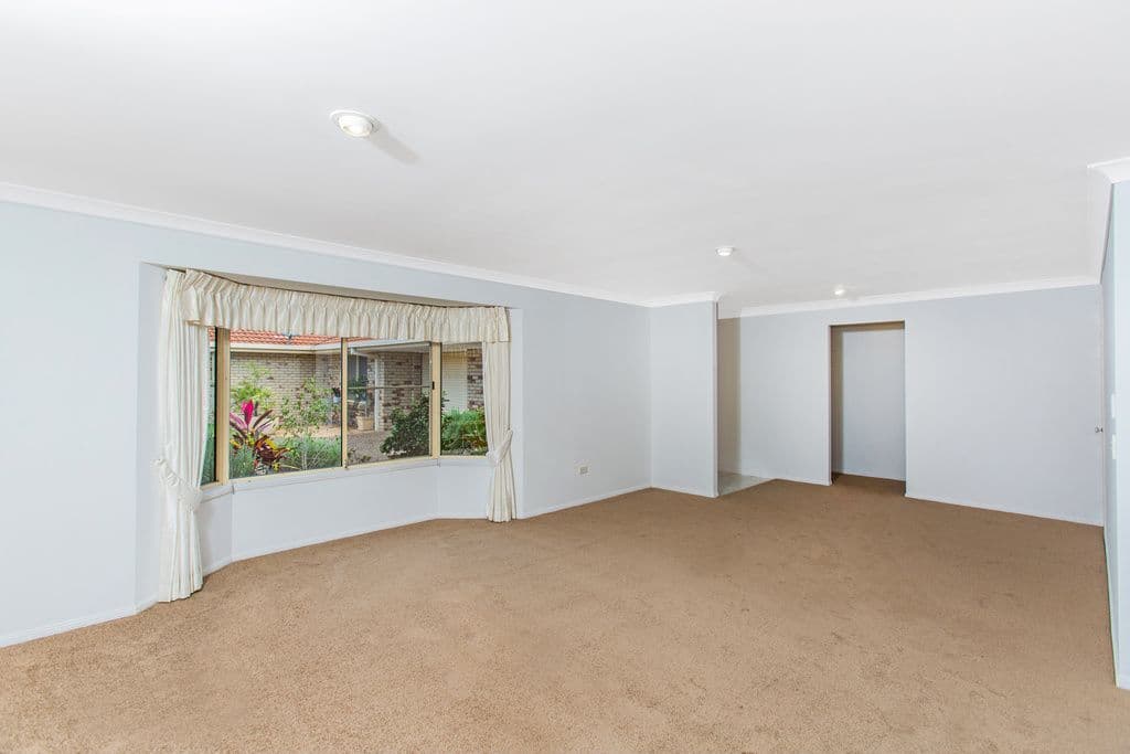 12 Chardonnay Crescent, TWEED HEADS SOUTH NSW 2486, Tweed Heads South - Thumbnail 4