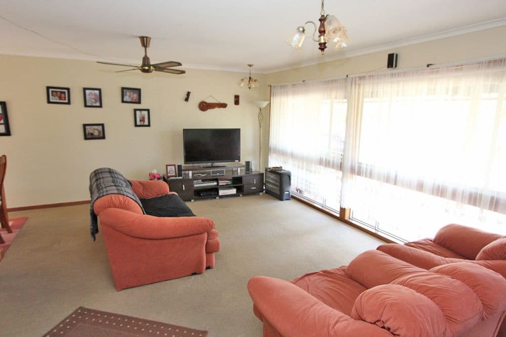 9 Cudgee Close, GREEN POINT NSW 2251, Green Point - Thumbnail 3