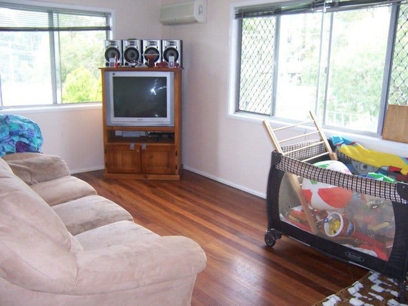 7 Canopus Court, KINGSTON QLD 4114, Kingston - Thumbnail 2