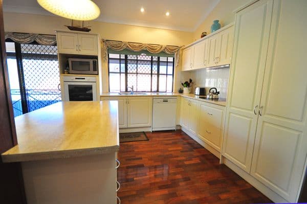 37 Coral Sea Crescent, WULGURU QLD 4811, Wulguru - Thumbnail 4