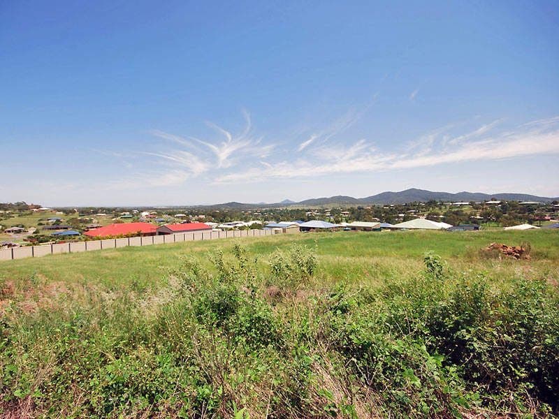 10 Trenwith Terrace, ROCKYVIEW QLD 4701, Rockyview - Thumbnail 2
