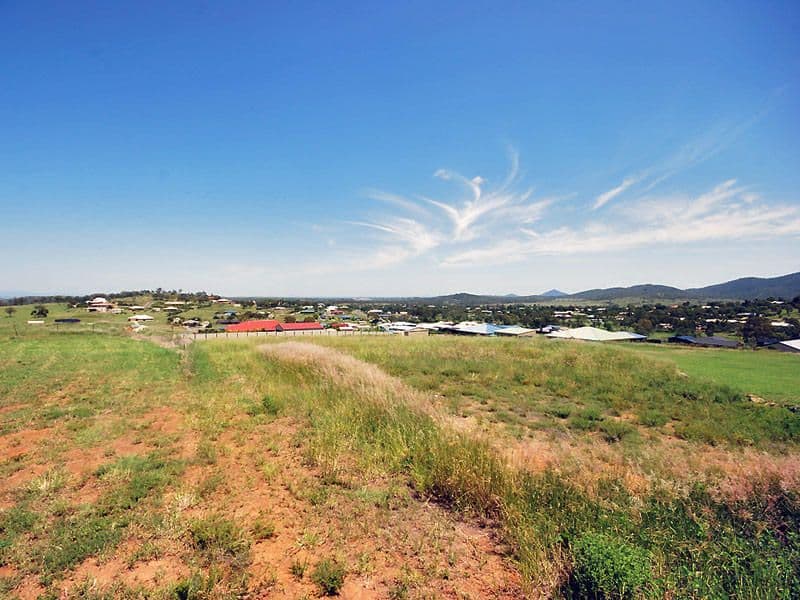 10 Trenwith Terrace, ROCKYVIEW QLD 4701, Rockyview - Thumbnail 4