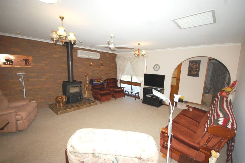 12 Rhoda Place, Yoogali - Thumbnail 8