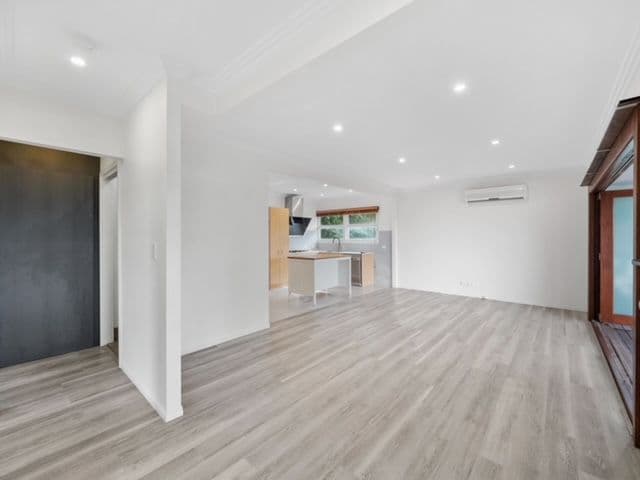 241 Newnham Road, Upper Mount Gravatt QLD 4122, Upper Mount Gravatt - Thumbnail 4
