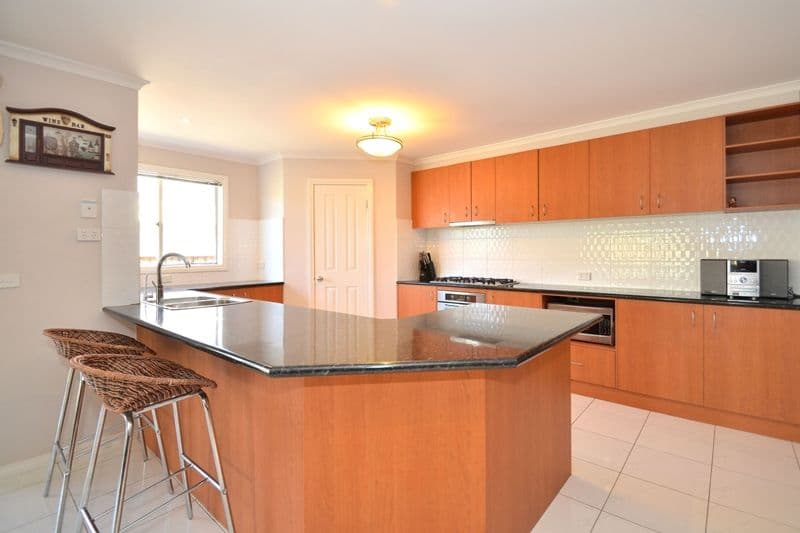36 Auburn Road, South Morang VIC 3752, South Morang - Thumbnail 2