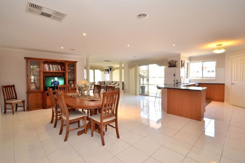 36 Auburn Road, South Morang VIC 3752, South Morang - Thumbnail 3