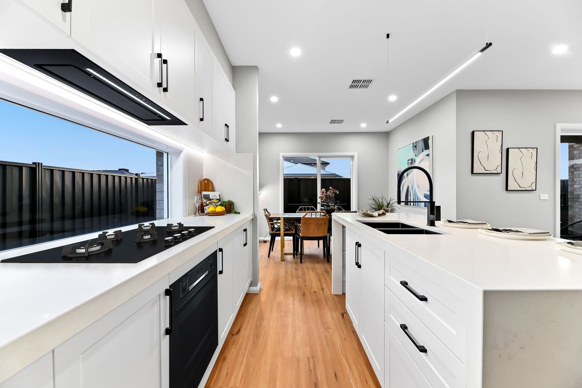 17 Santorini Parade, Berwick VIC 3806, Berwick - Thumbnail 4