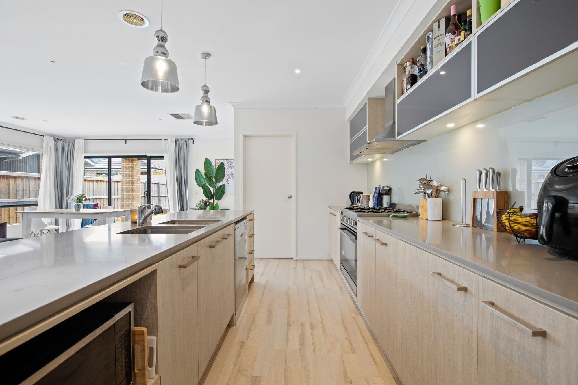 17 Praline Street, MANOR LAKES VIC 3024, Manor Lakes - Thumbnail 2