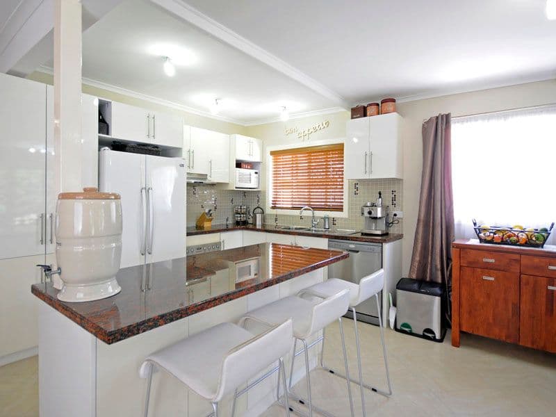 136 Cypress Terrace, PALM BEACH QLD 4221, Palm Beach - Thumbnail 5
