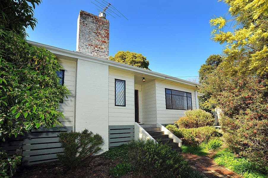 32 Vernal Avenue, MITCHAM VIC 3132, Mitcham - Thumbnail 2