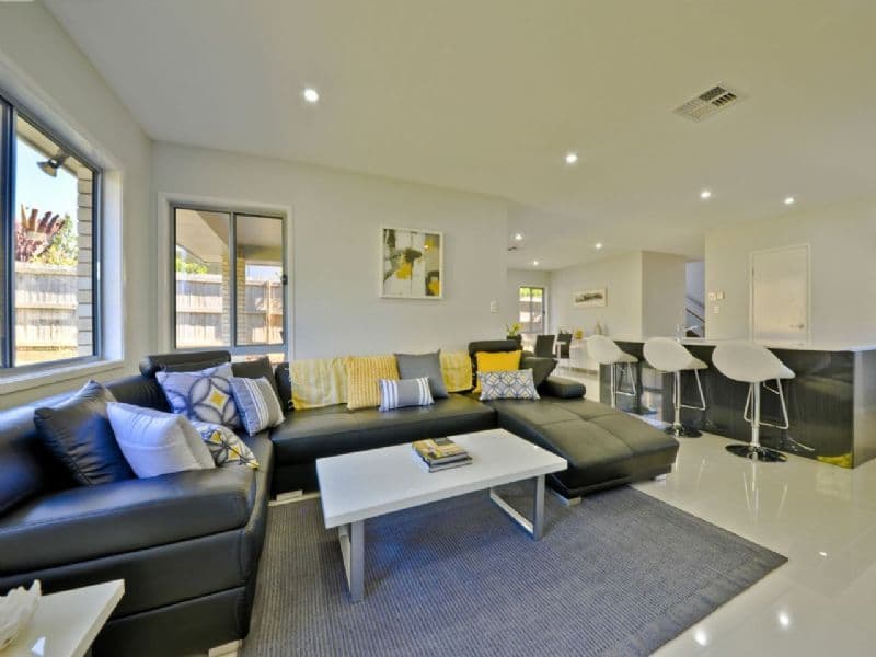 3 Mizen Place, HOLLAND PARK WEST QLD 4121, Holland Park West - Thumbnail 4