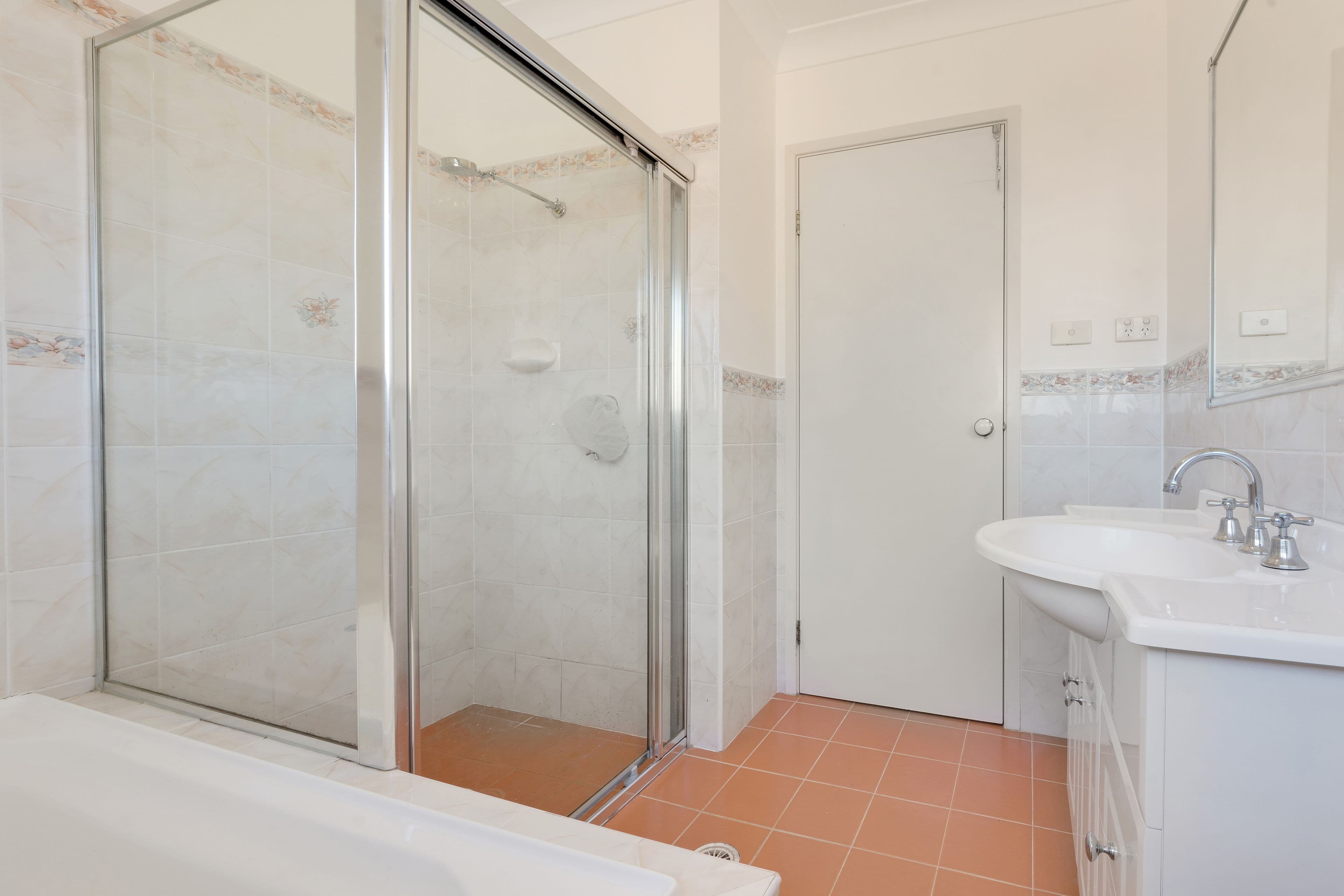 2-6 Baldwin Avenue, Glenfield NSW 2167, Glenfield - Thumbnail 7