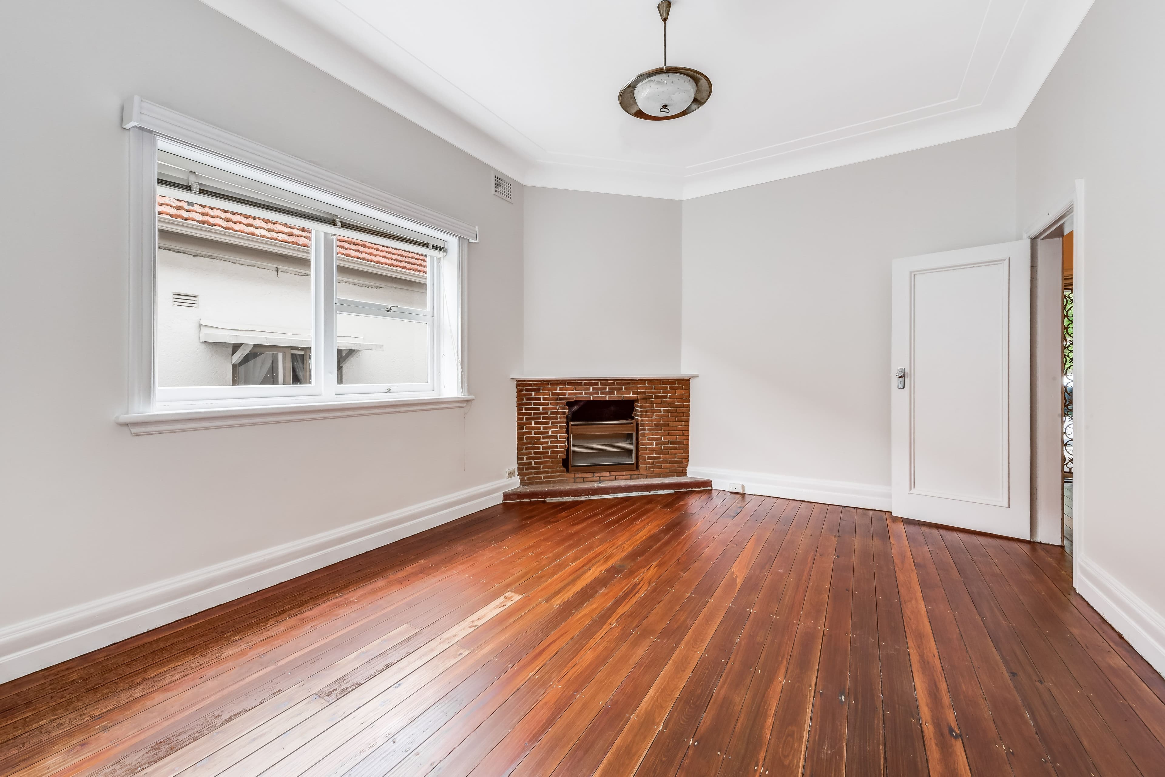 14 Wharf Road, Gladesville - Thumbnail 2