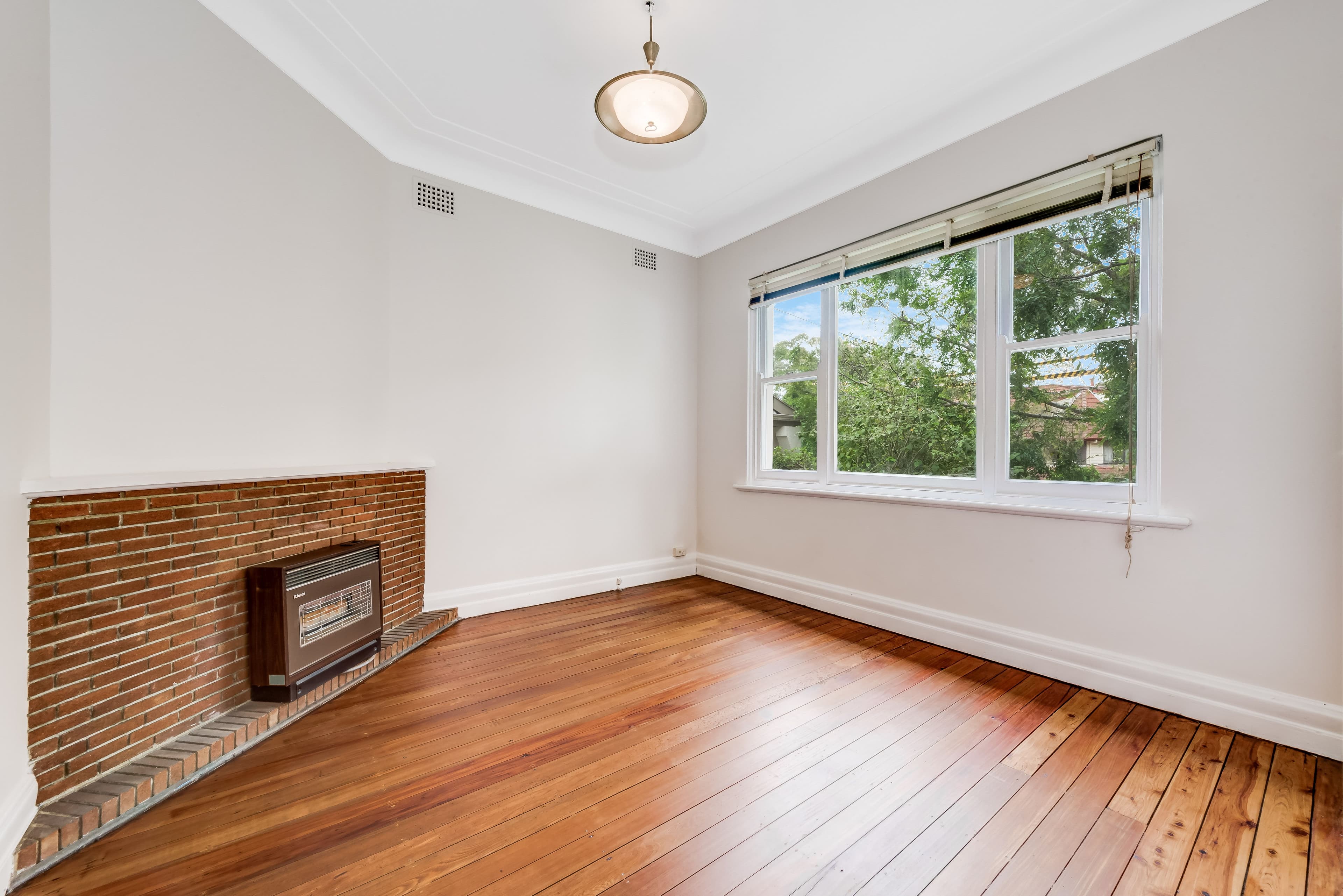 14 Wharf Road, Gladesville - Thumbnail 3