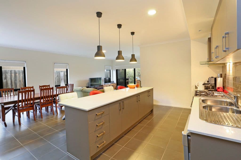 27 Benita Place, Leopold VIC 3224, Leopold - Thumbnail 2