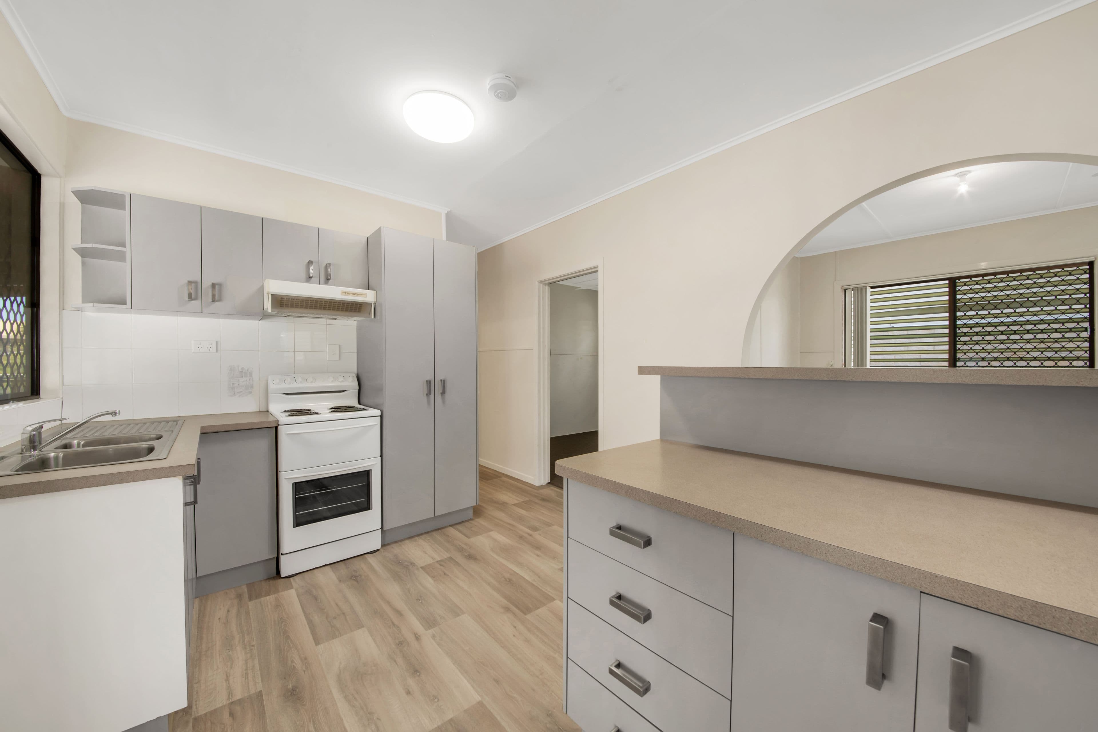 1a Rossella Street, West Gladstone QLD 4680, West Gladstone - Thumbnail 2