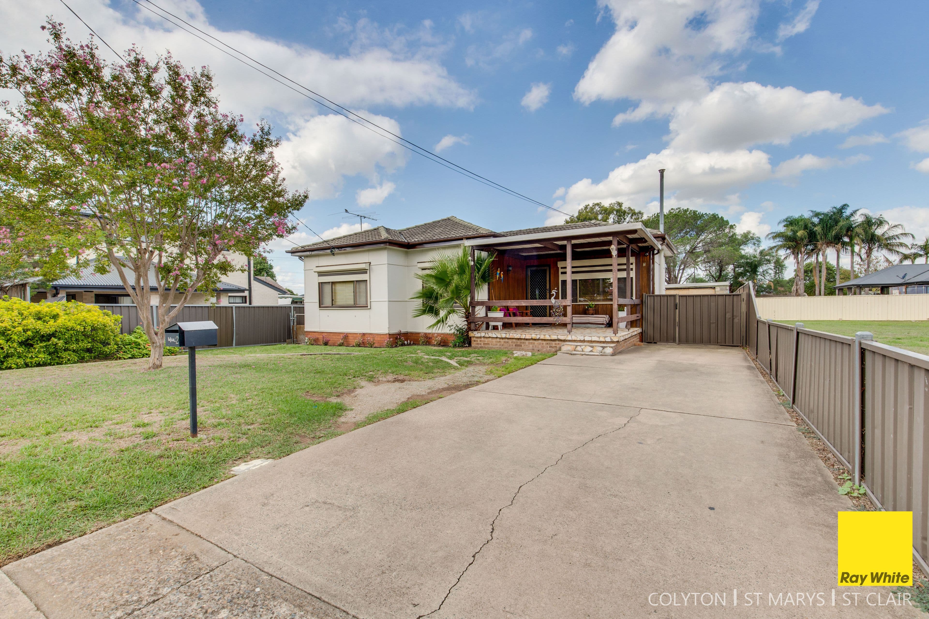 2 Leonard Street, Colyton - Image 1