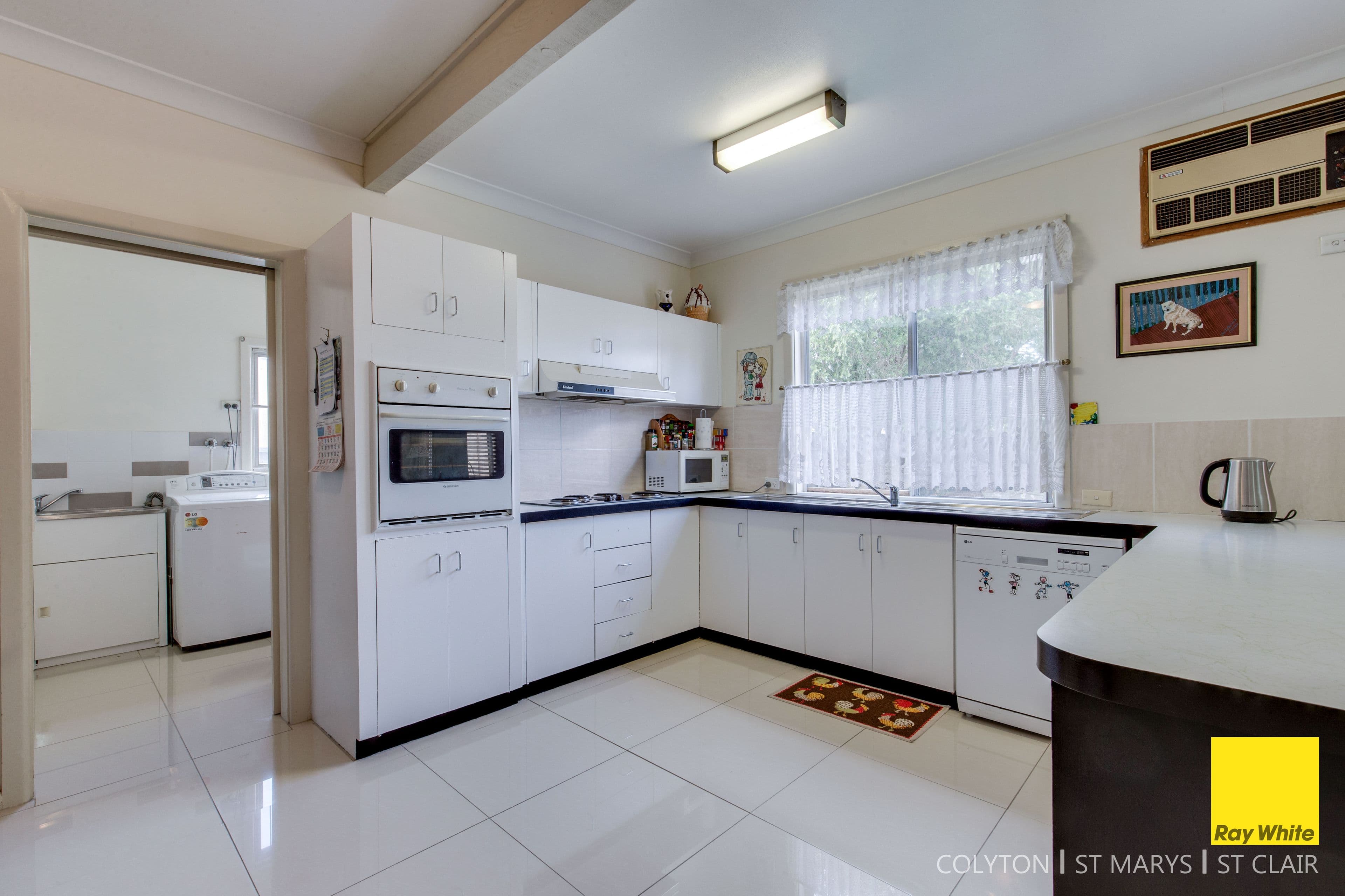 2 Leonard Street, Colyton - Thumbnail 3
