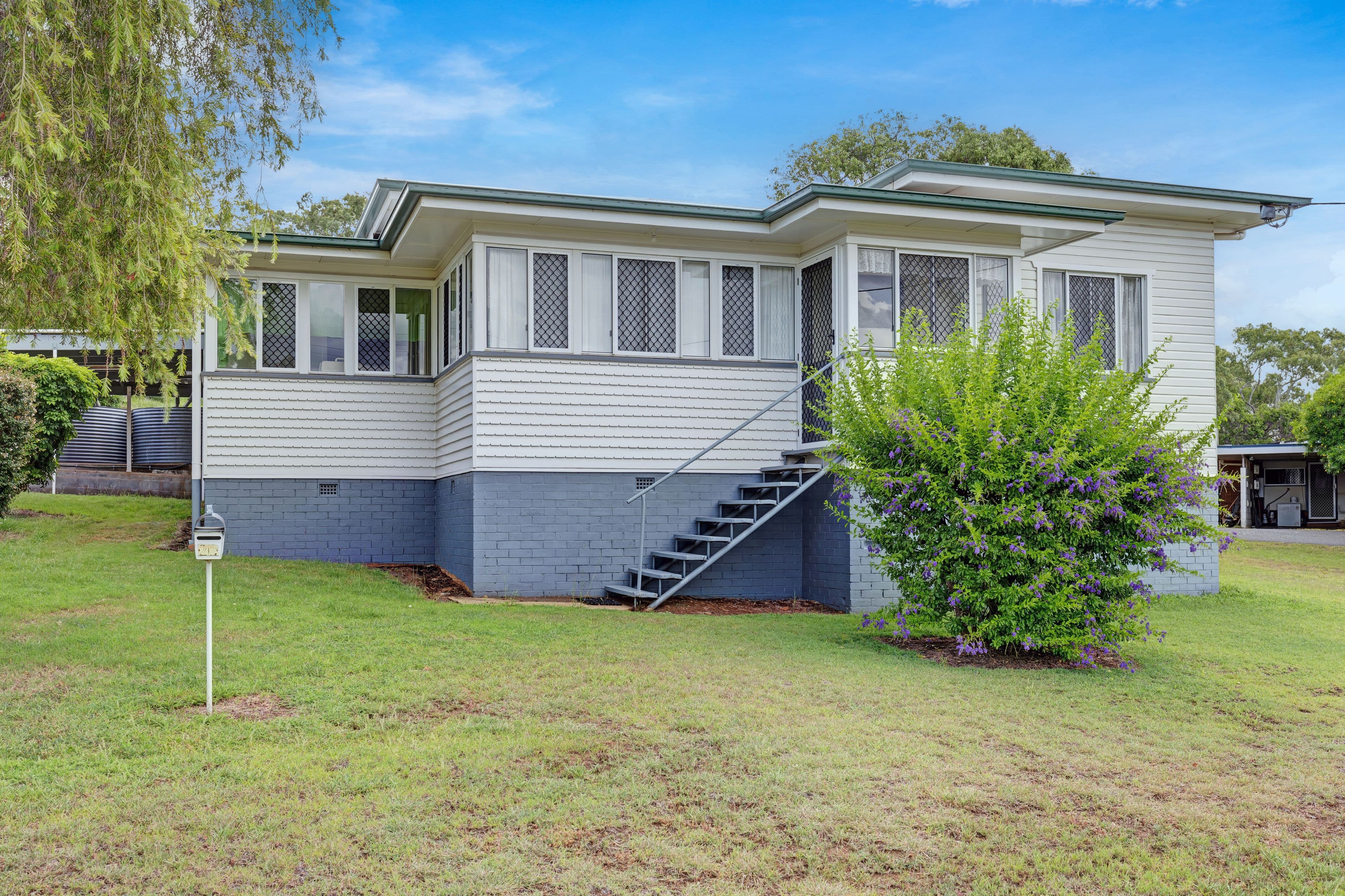 6 McKellar Avenue, Hoppers Crossing VIC 3029, Hoppers Crossing - Thumbnail 2