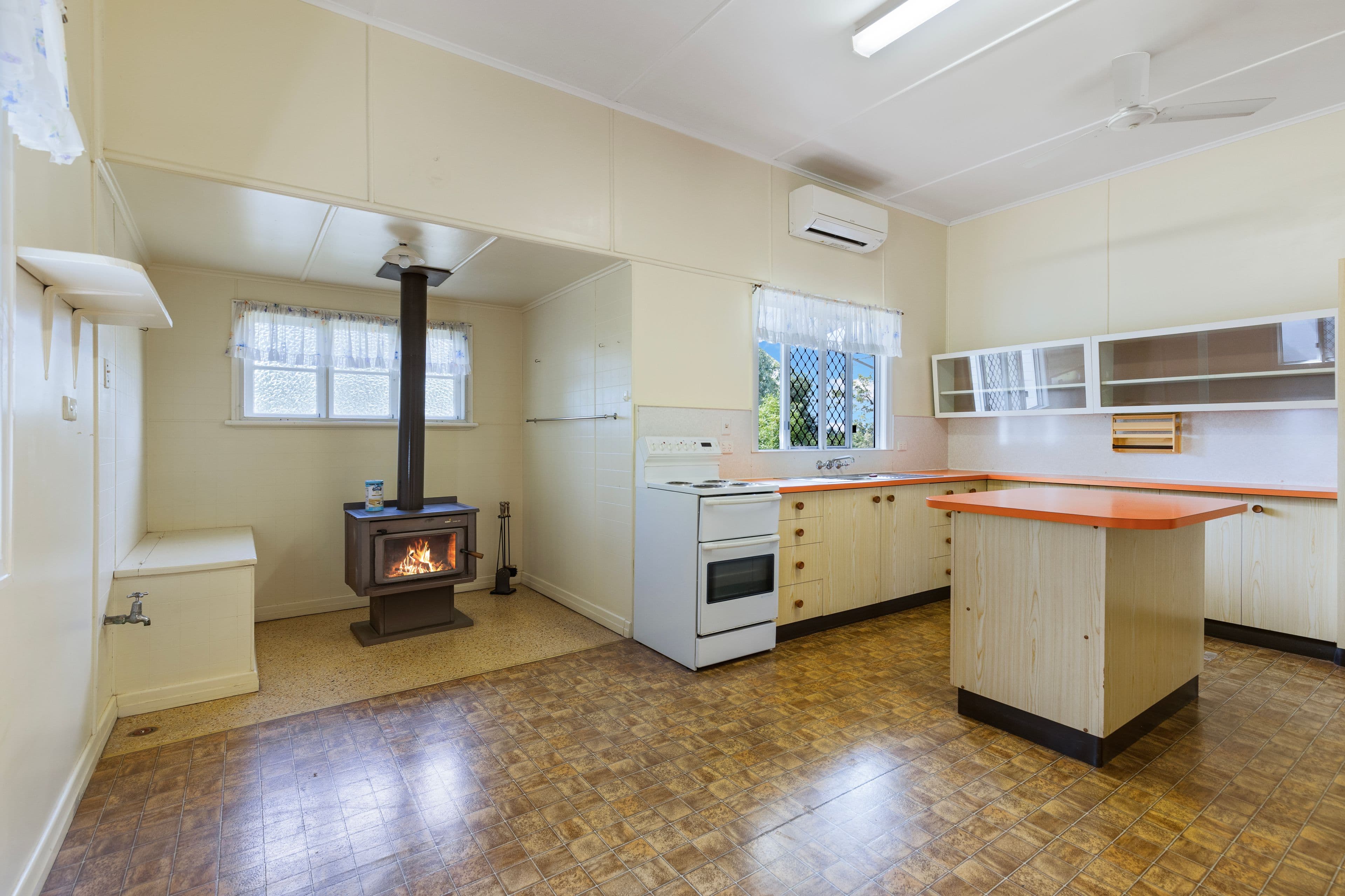 6 McKellar Avenue, Hoppers Crossing VIC 3029, Hoppers Crossing - Thumbnail 3