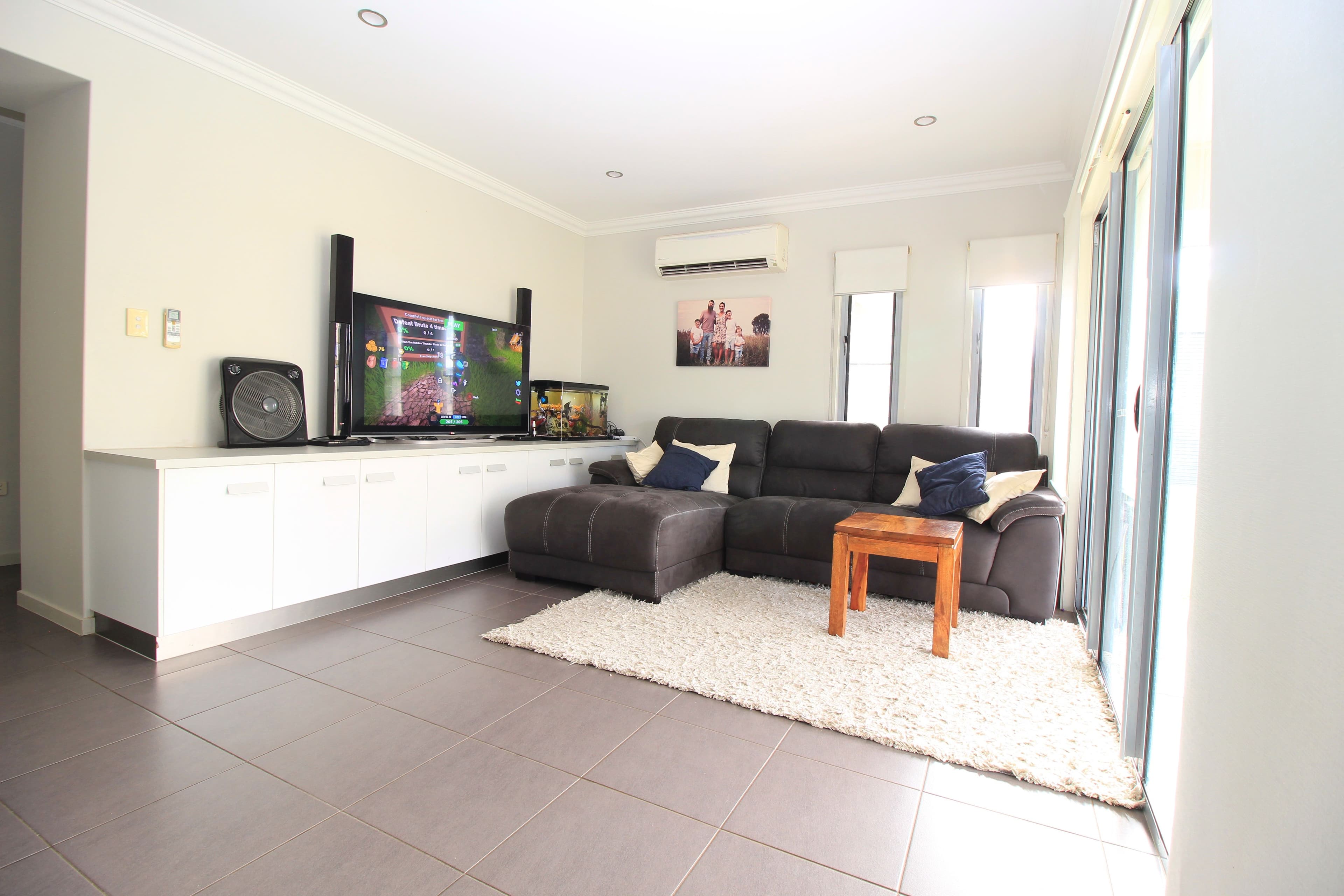 25 Desgrand Street, Emerald QLD 4720, Emerald - Thumbnail 6
