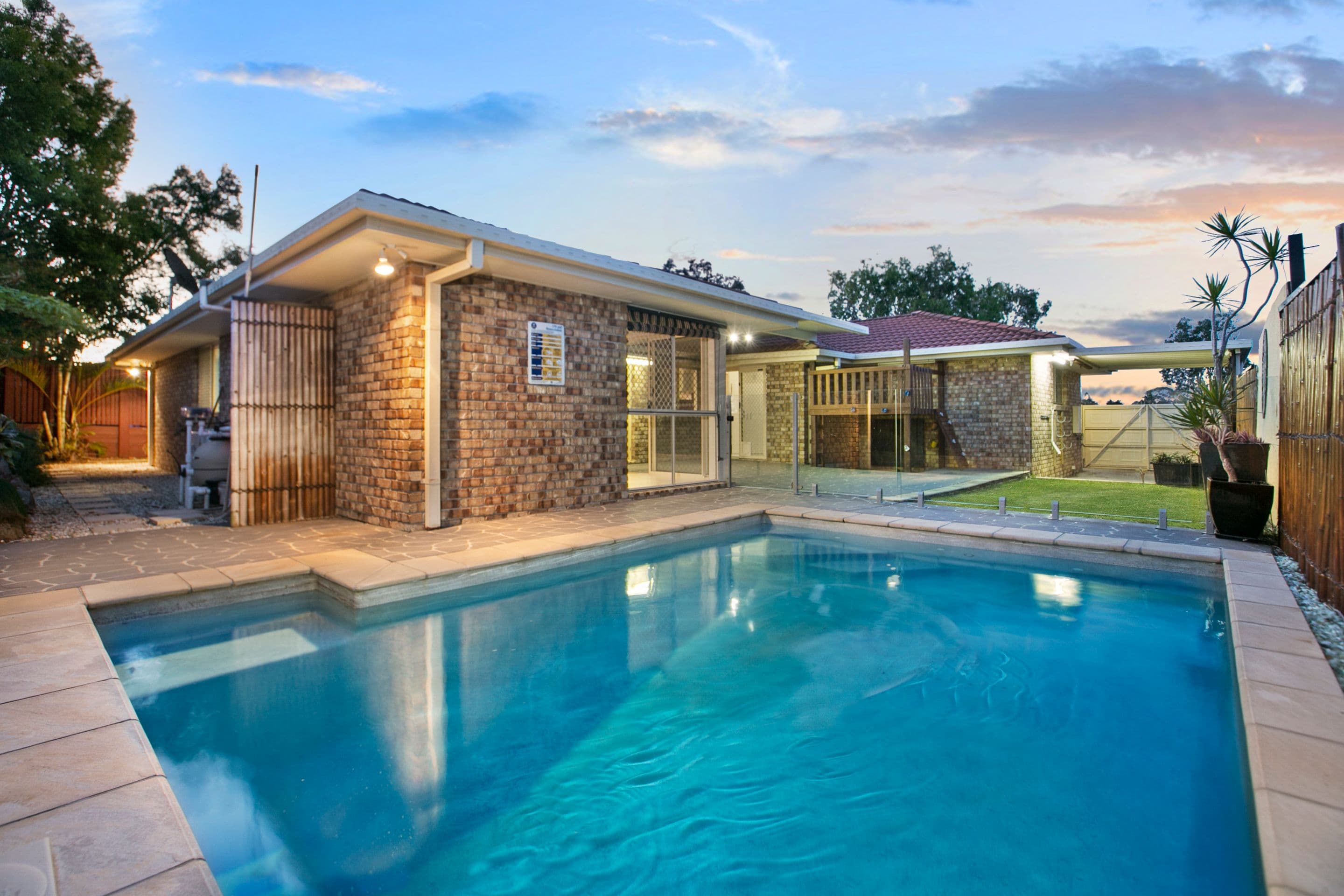 4 Johnston Avenue, Birkdale QLD 4159, Birkdale - Thumbnail 2