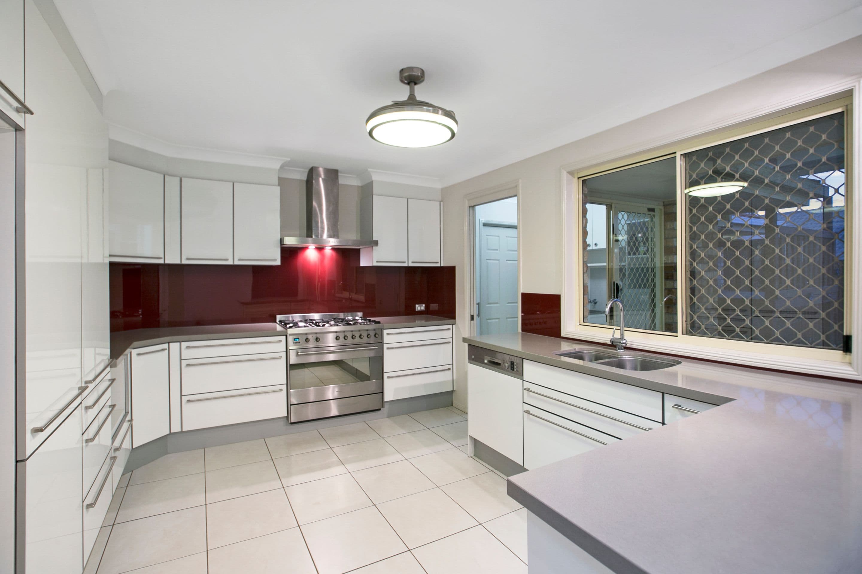 4 Johnston Avenue, Birkdale QLD 4159, Birkdale - Thumbnail 8
