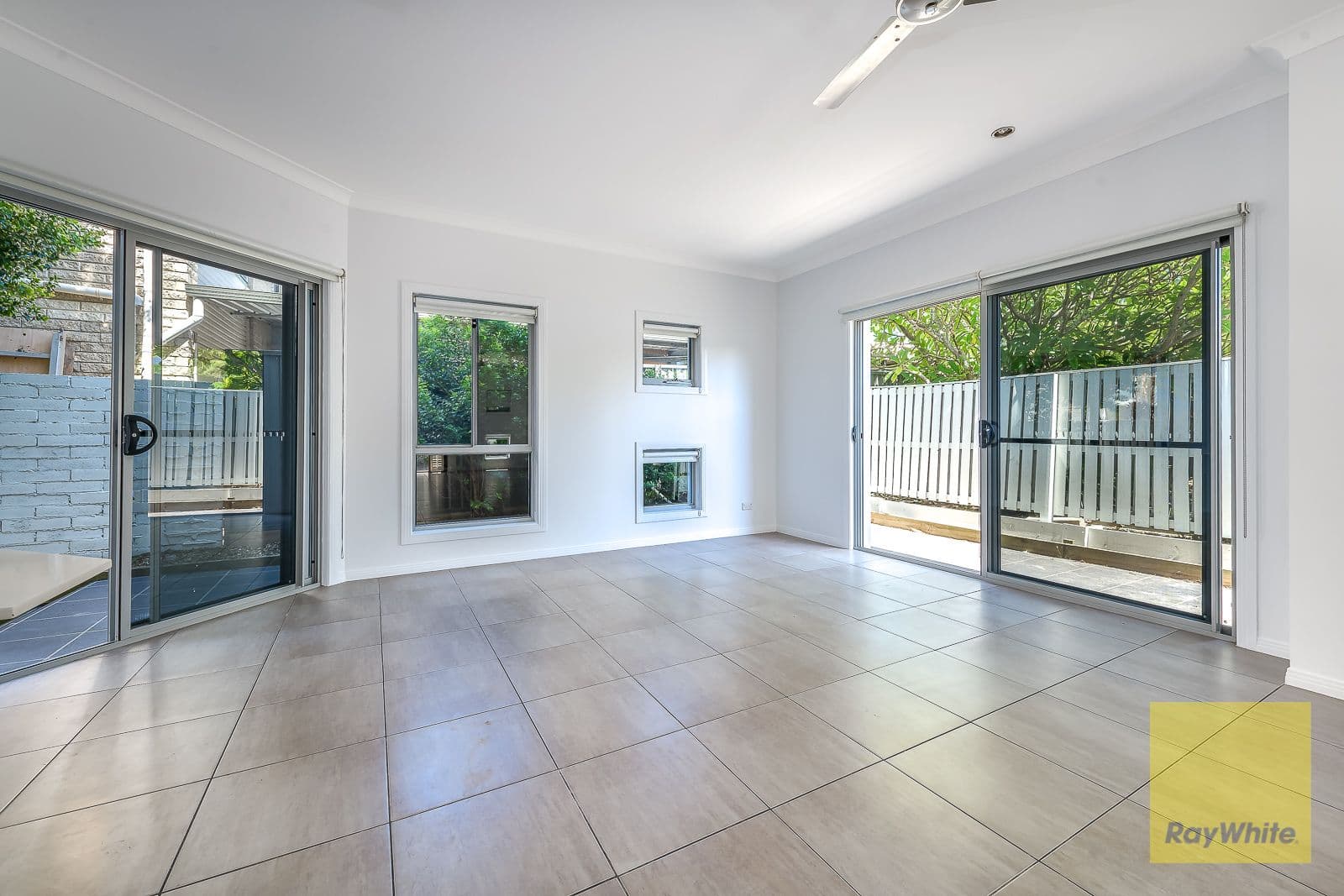 5-7 Ashbourne Terrace, Biggera Waters QLD 4216, Biggera Waters - Thumbnail 3
