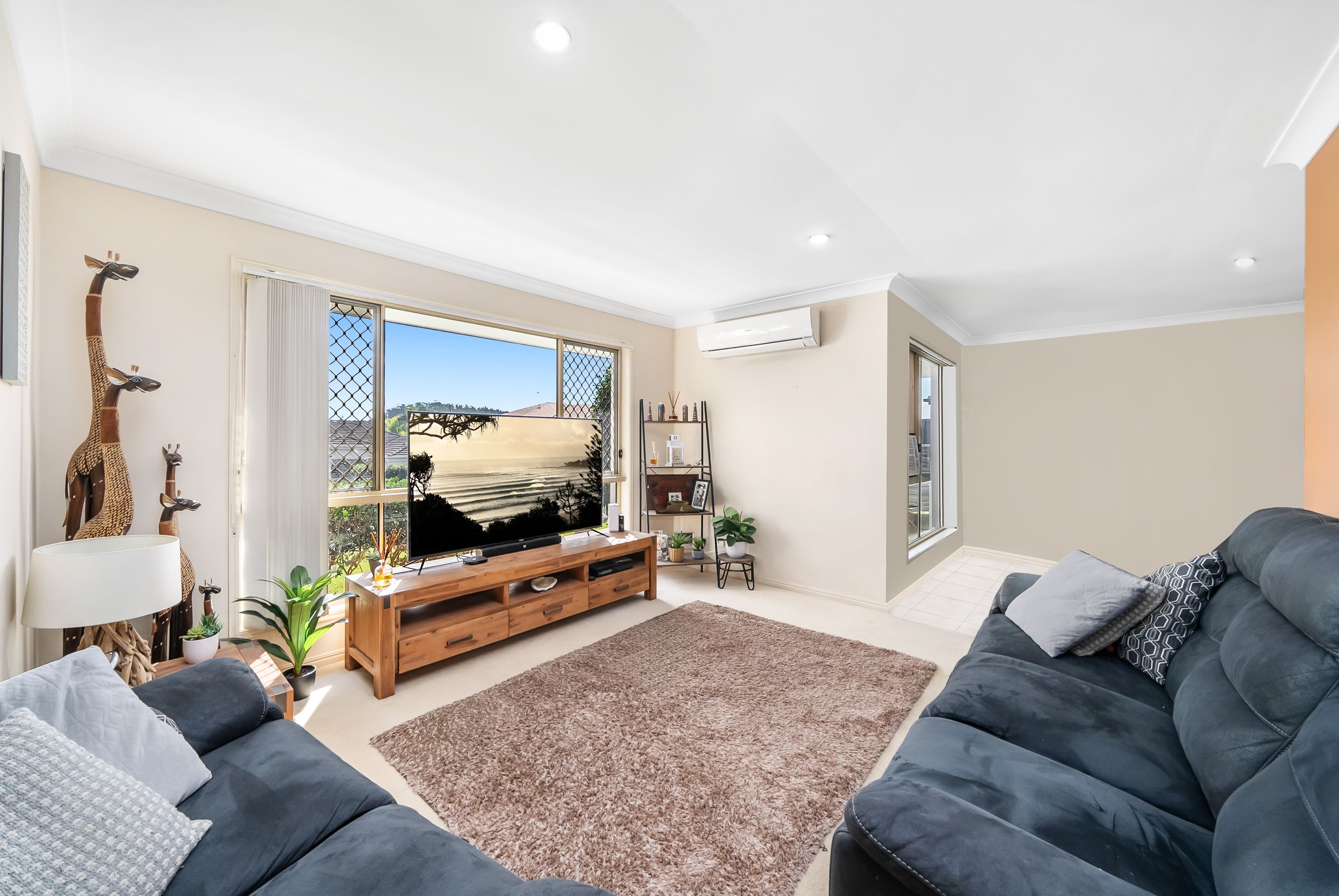11 Paddy Place, Oxenford QLD 4210, Oxenford - Thumbnail 5
