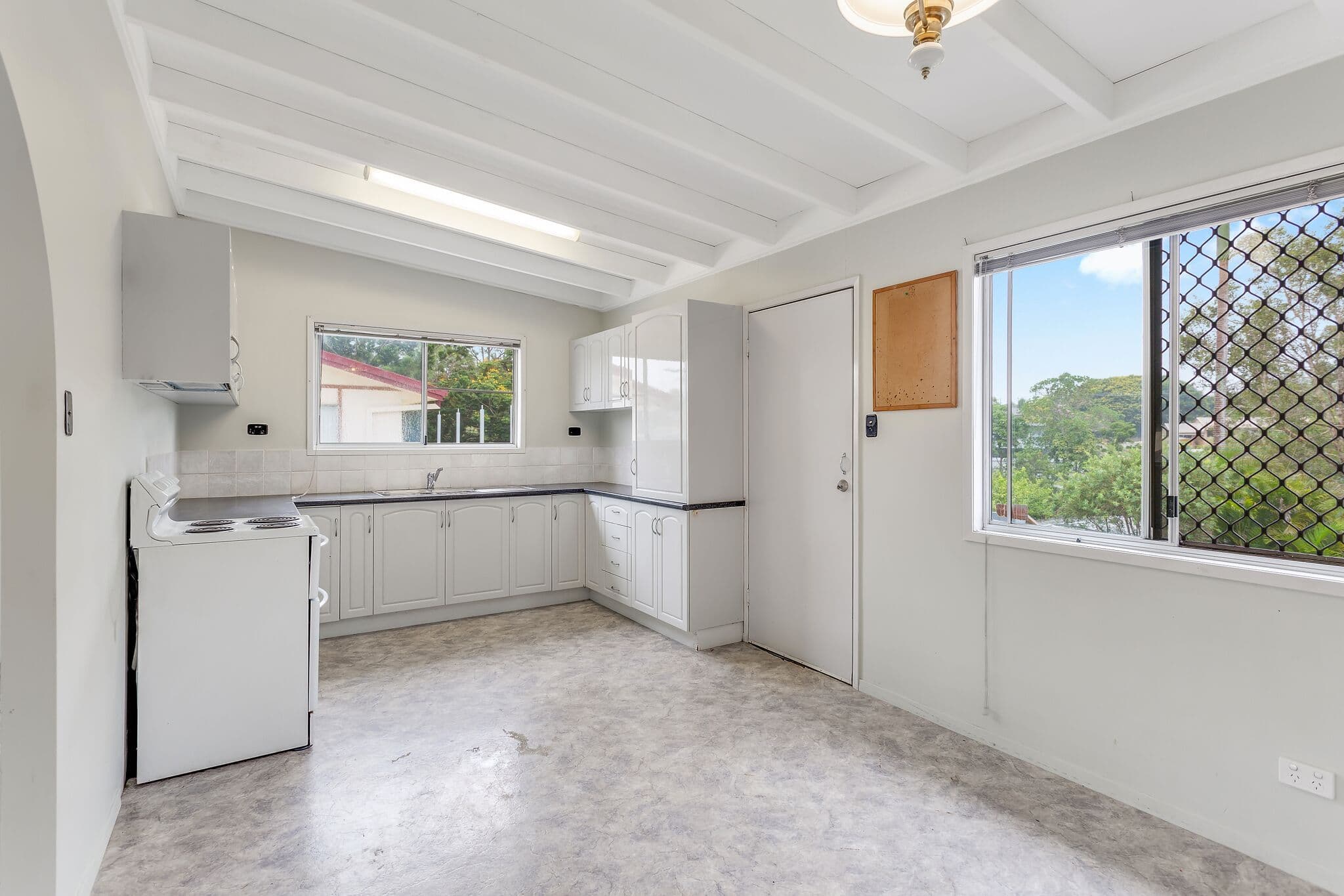 26 Alexander Avenue, Kallangur QLD 4503, Kallangur - Thumbnail 7