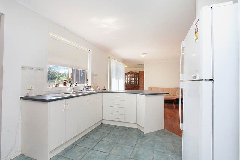 30 Valleyview Crescent, Hackham West SA 5163, Hackham West - Thumbnail 3