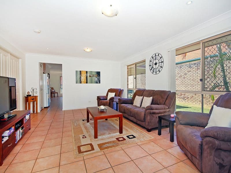 4 Chestnut Place, FOREST LAKE QLD 4078, Forest Lake - Thumbnail 3