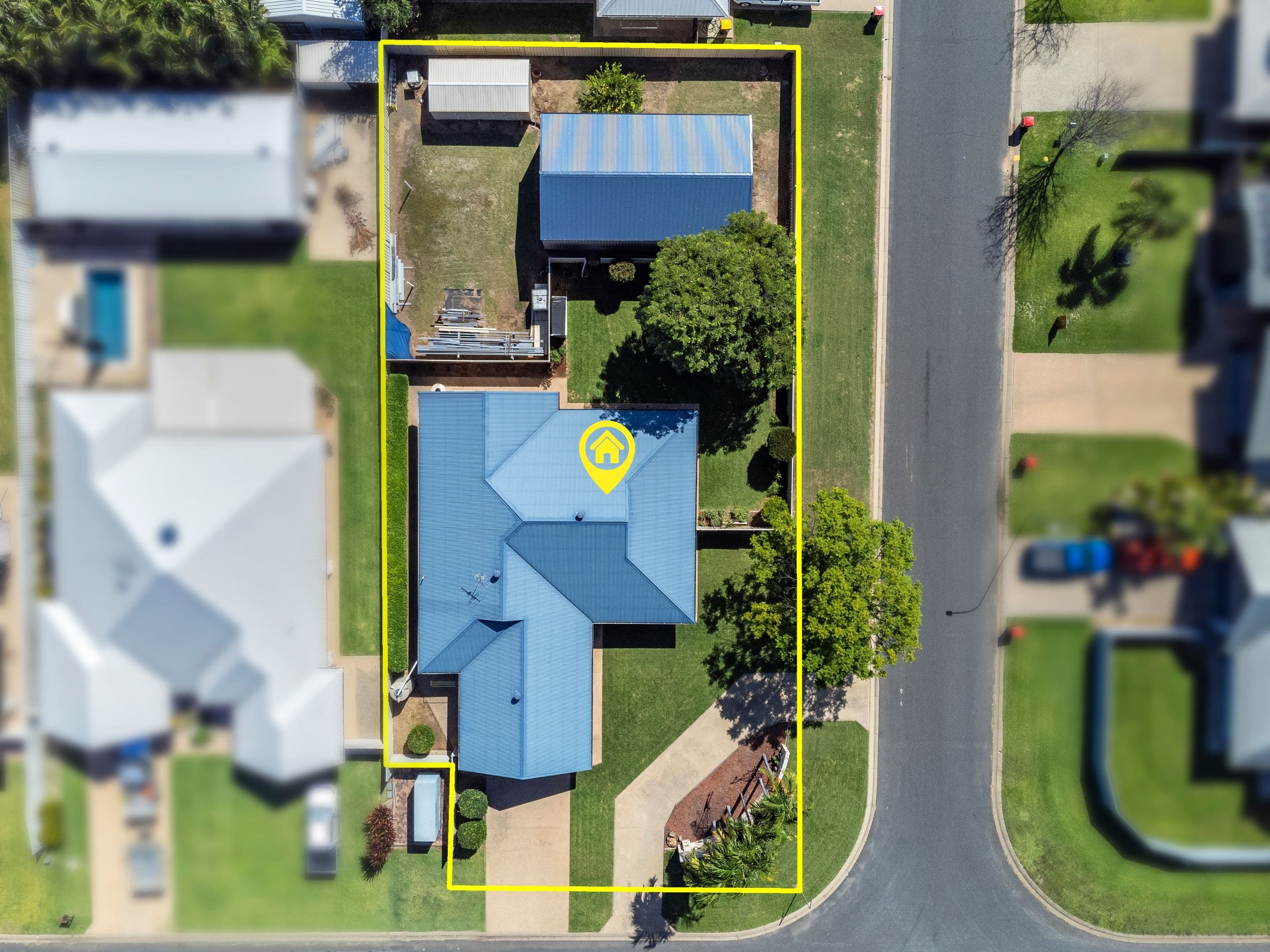 6 Carrington Place, Emerald QLD 4720, Emerald - Thumbnail 2