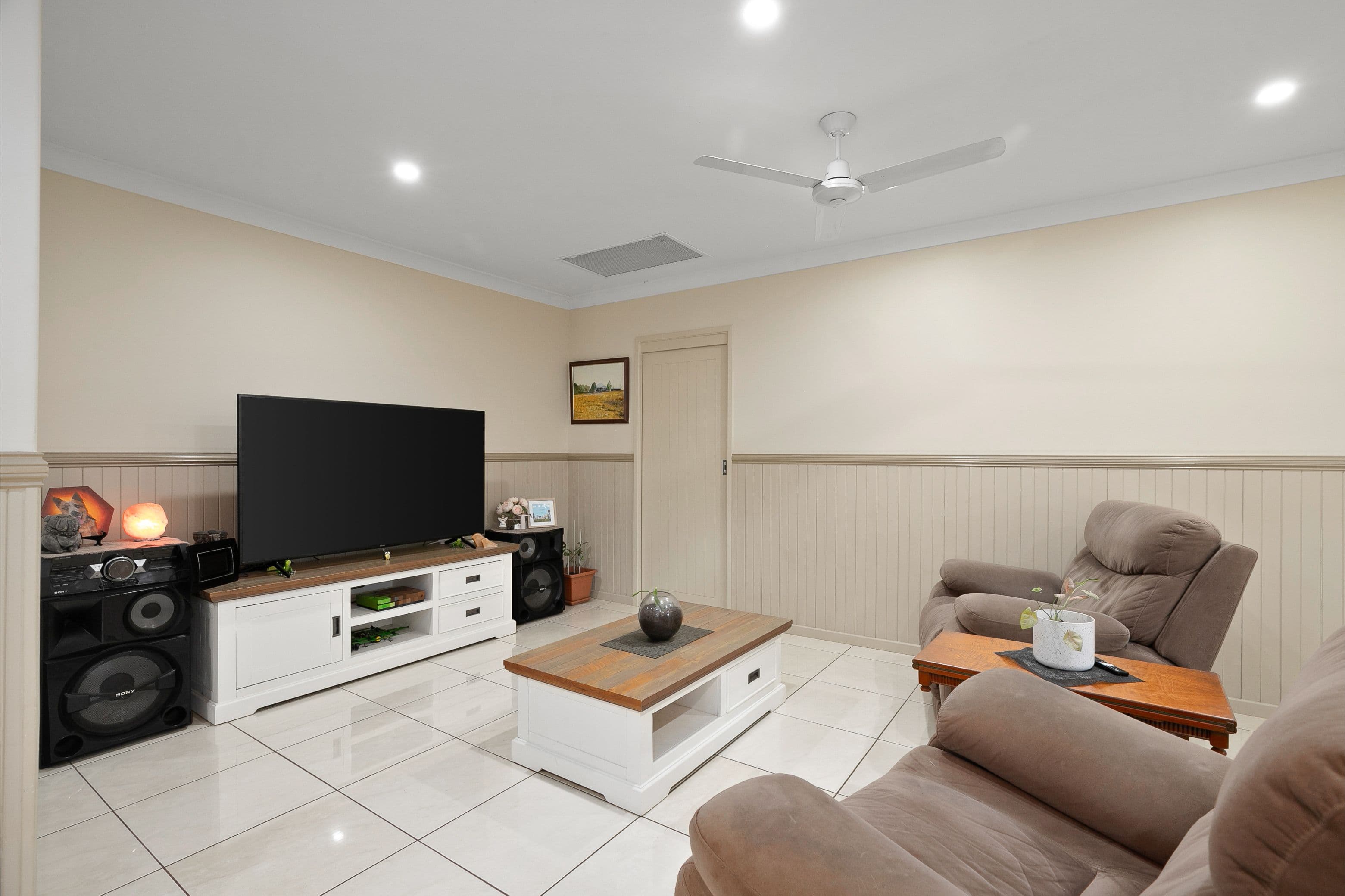 6 Carrington Place, Emerald QLD 4720, Emerald - Thumbnail 7