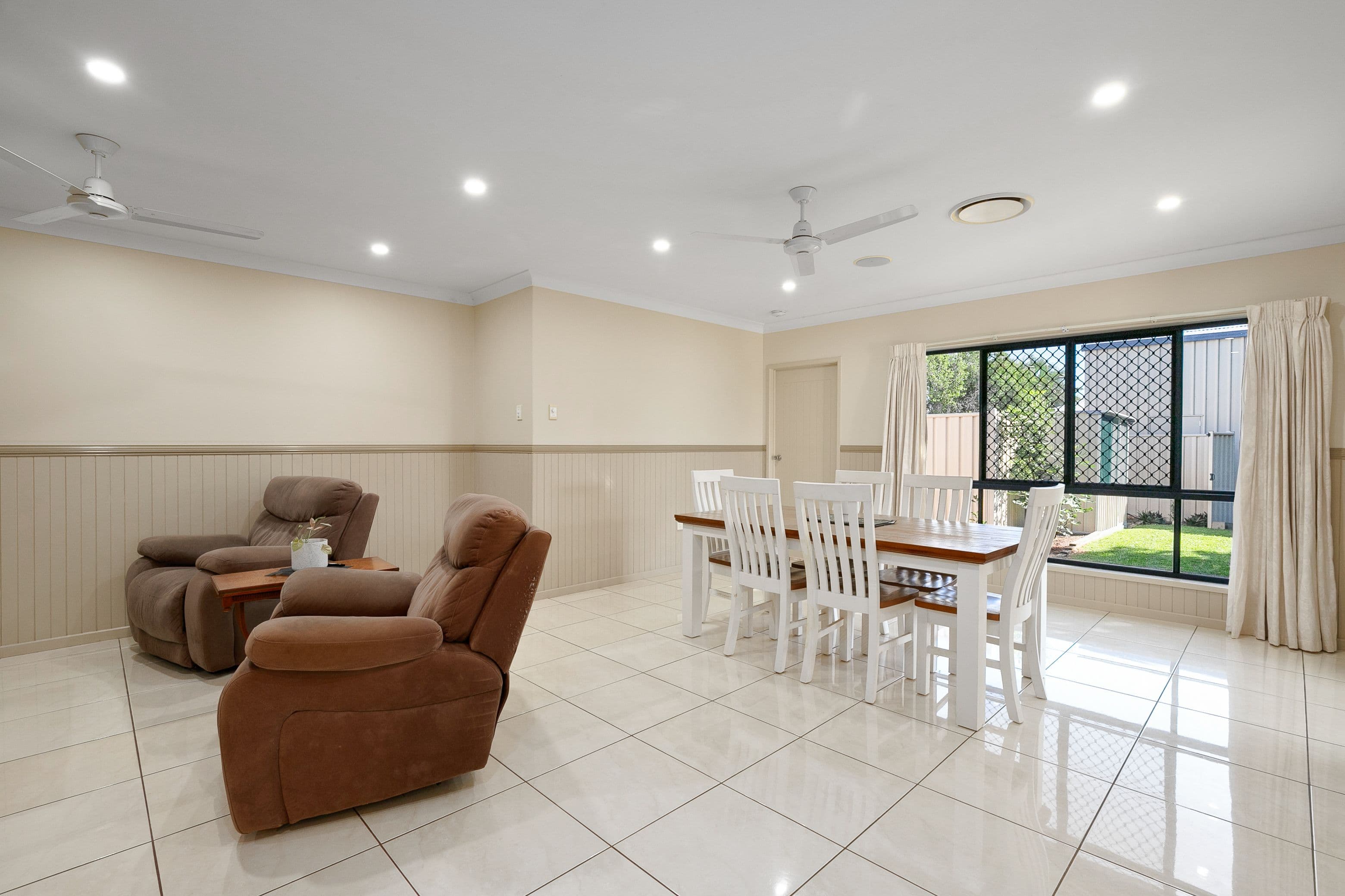 6 Carrington Place, Emerald QLD 4720, Emerald - Thumbnail 8