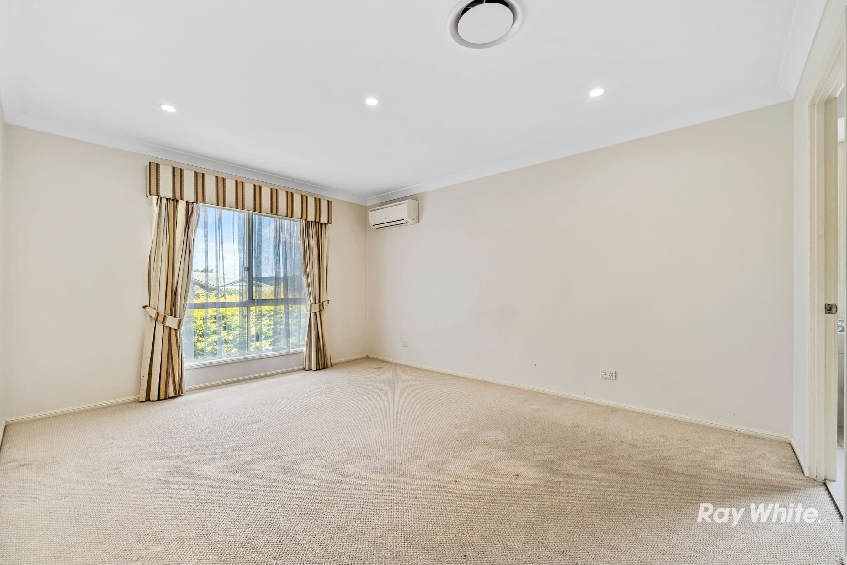 7 Goodrick Court, Mount Warren Park QLD 4207, Mount Warren Park - Thumbnail 2