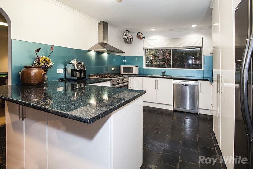 12 Winnipeg Street, Rowville VIC 3178, Rowville - Thumbnail 2