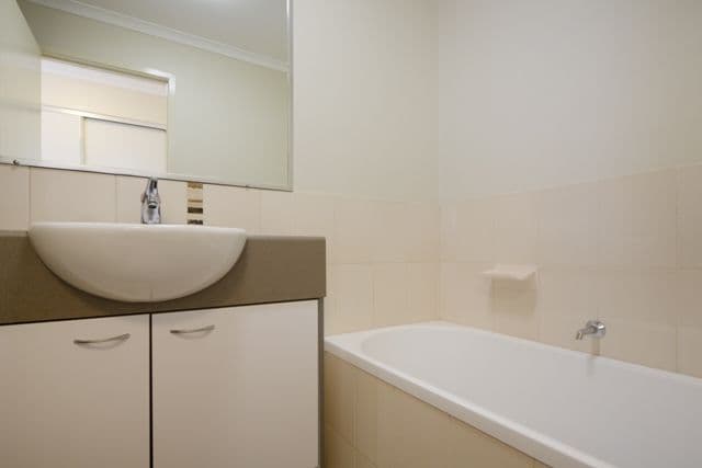 31 Swan Street, BEERWAH QLD 4519, Beerwah - Thumbnail 7