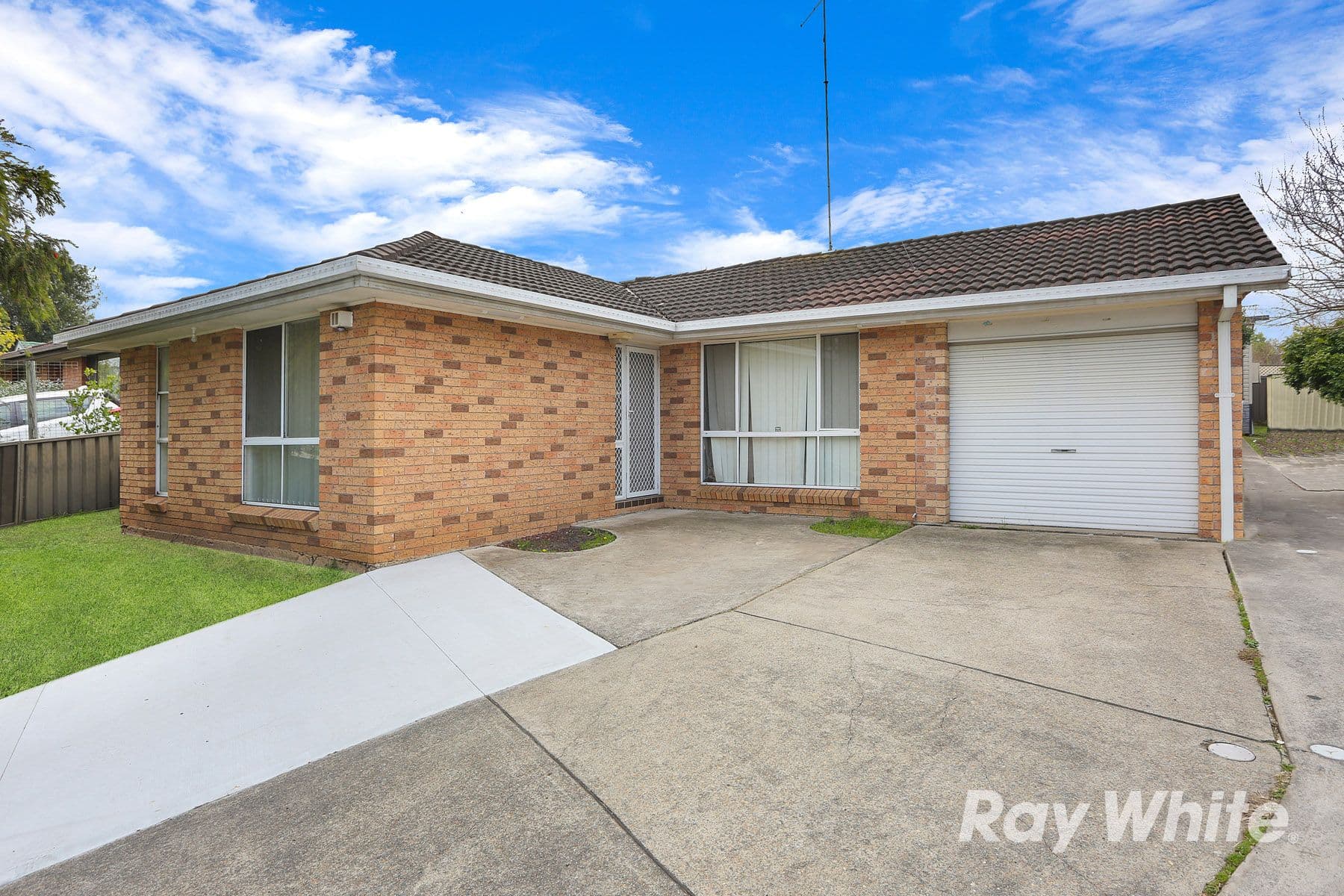 158 Explorers Way, St Clair NSW 2759, St Clair - Image 1
