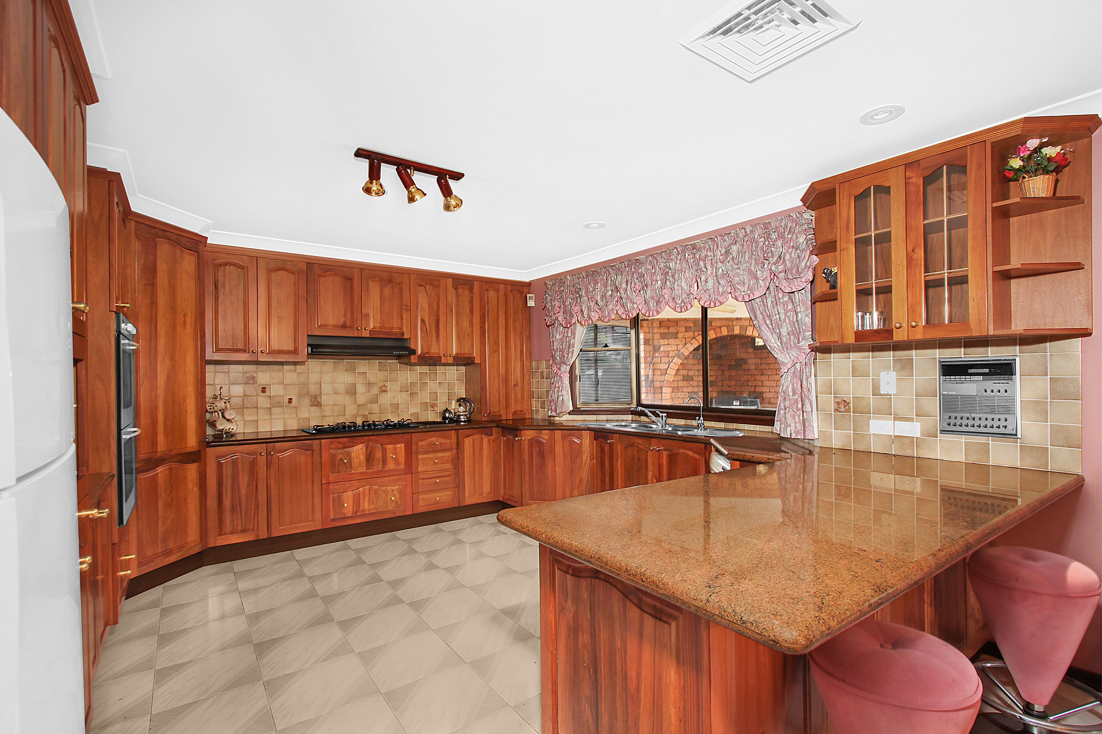 13 Bilpin Place, Bossley Park - Thumbnail 3