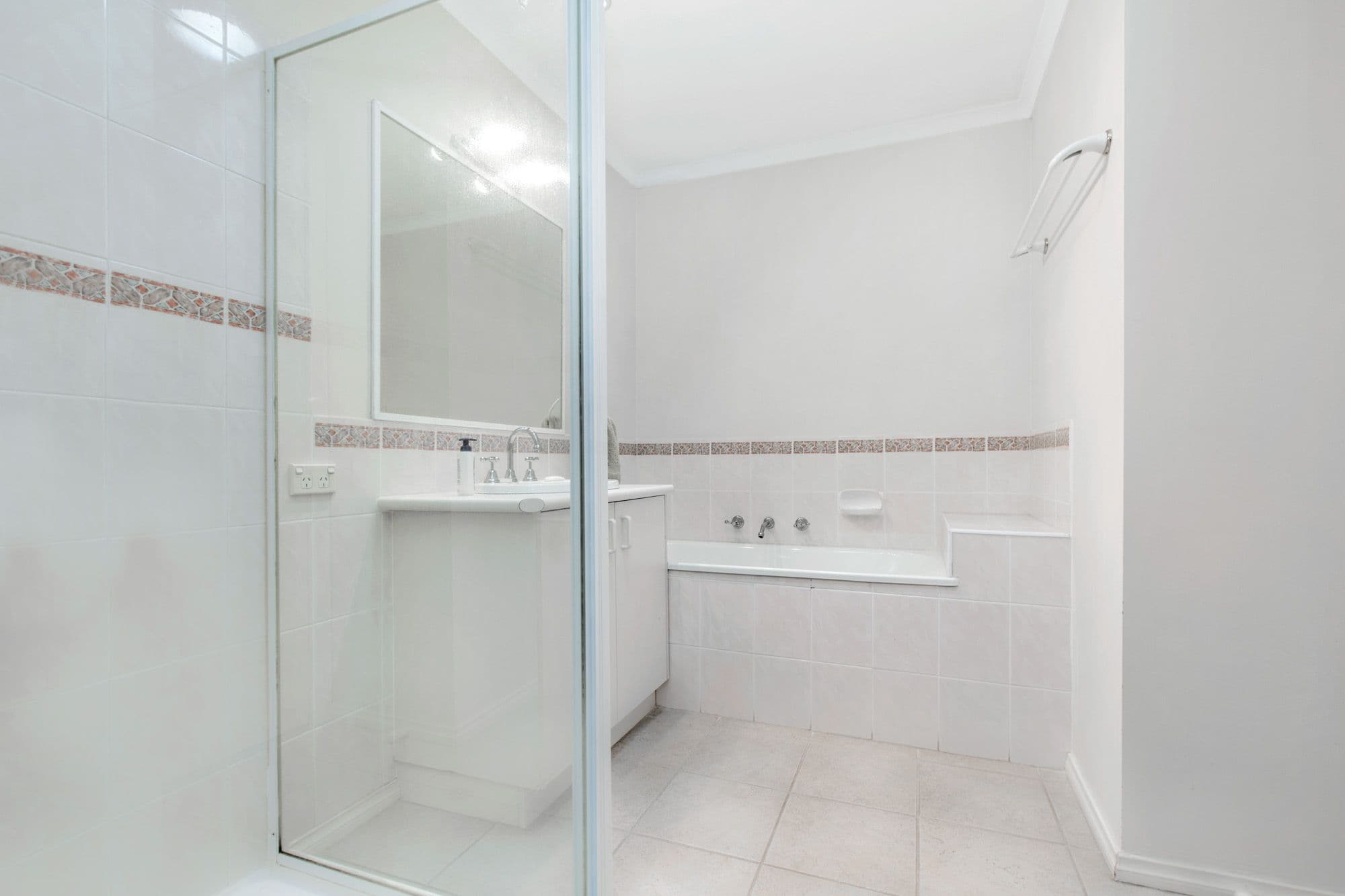 4 Hotham Crescent, Hoppers Crossing VIC 3029, Hoppers Crossing - Thumbnail 4