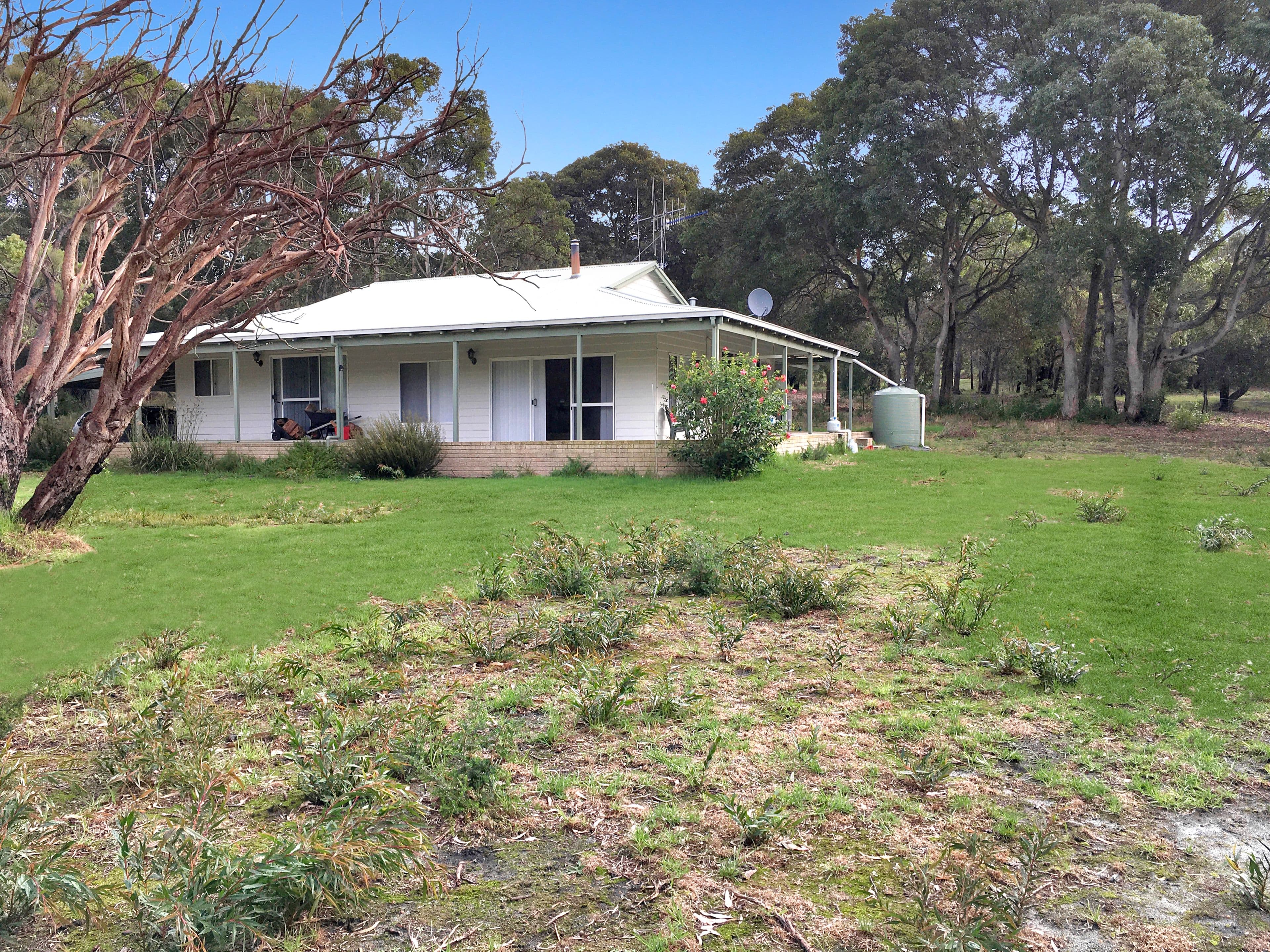 84 Symers Street, Little Grove WA 6330, Little Grove - Thumbnail 3