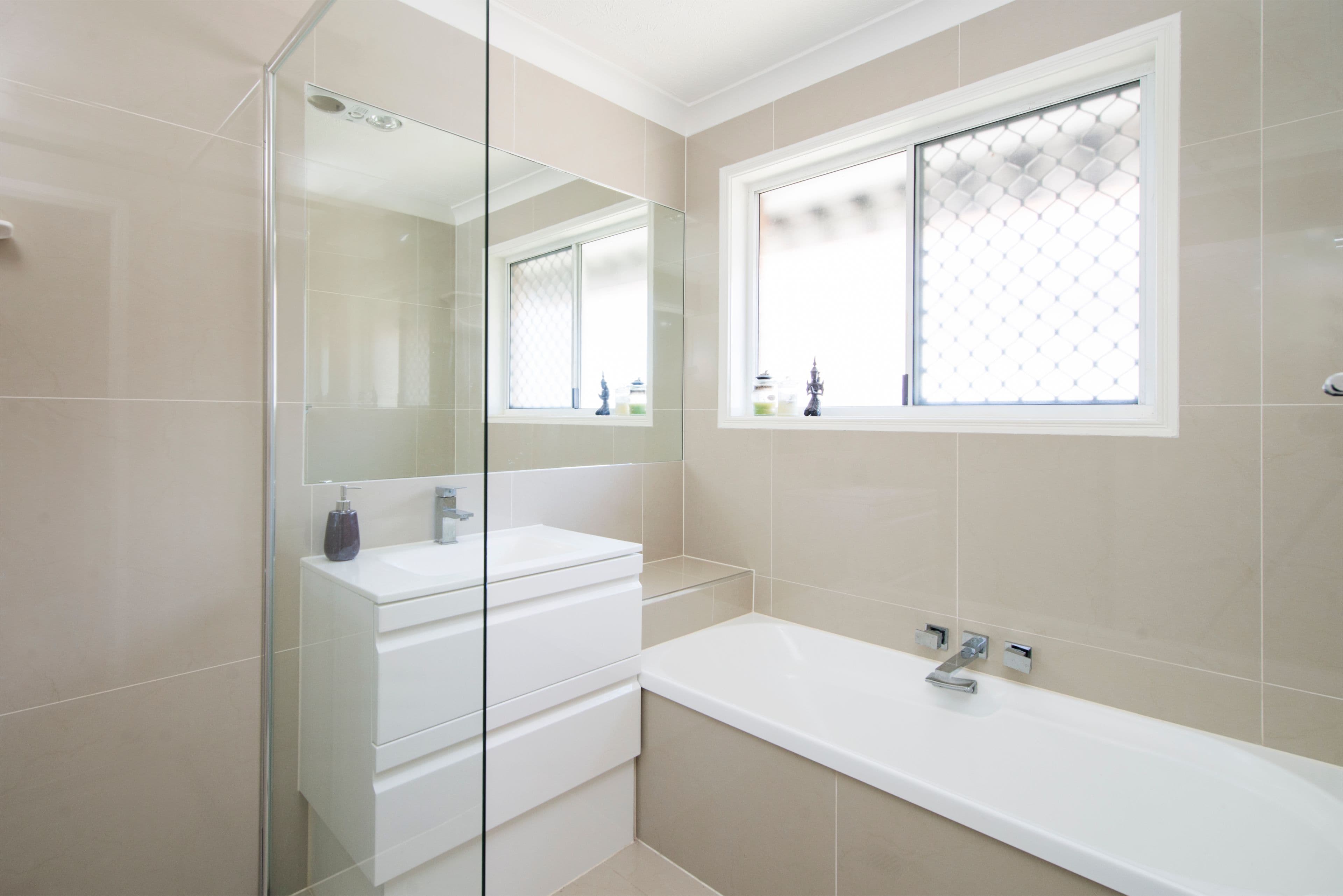 142 Barrier Reef Drive, Mermaid Waters QLD 4218, Mermaid Waters - Thumbnail 8