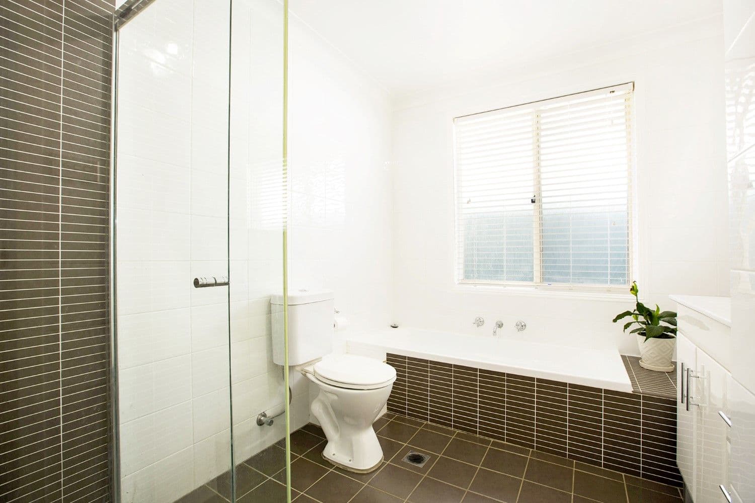 61 Kumbara Close, Glenmore Park - Thumbnail 8