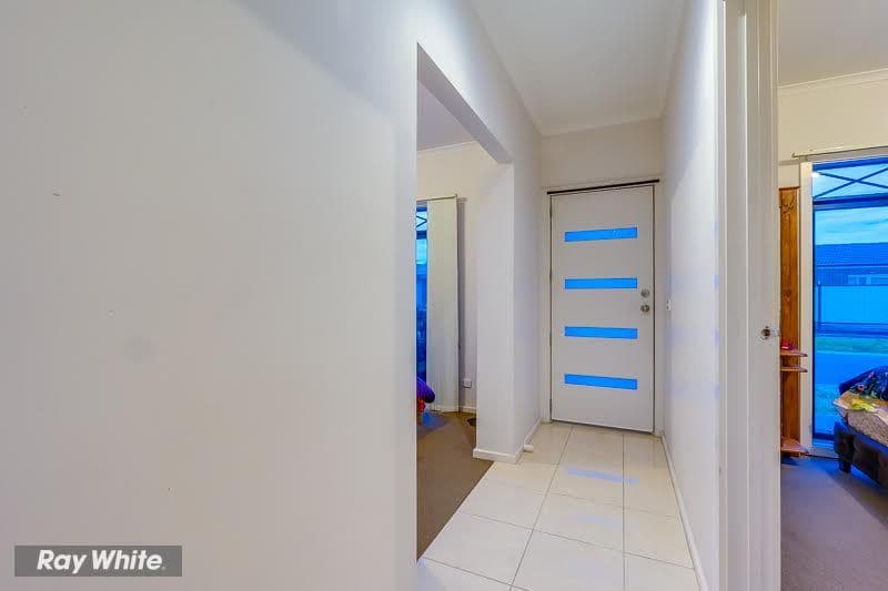 22 Vanderbilt Drive, Truganina VIC 3029, Truganina - Thumbnail 2