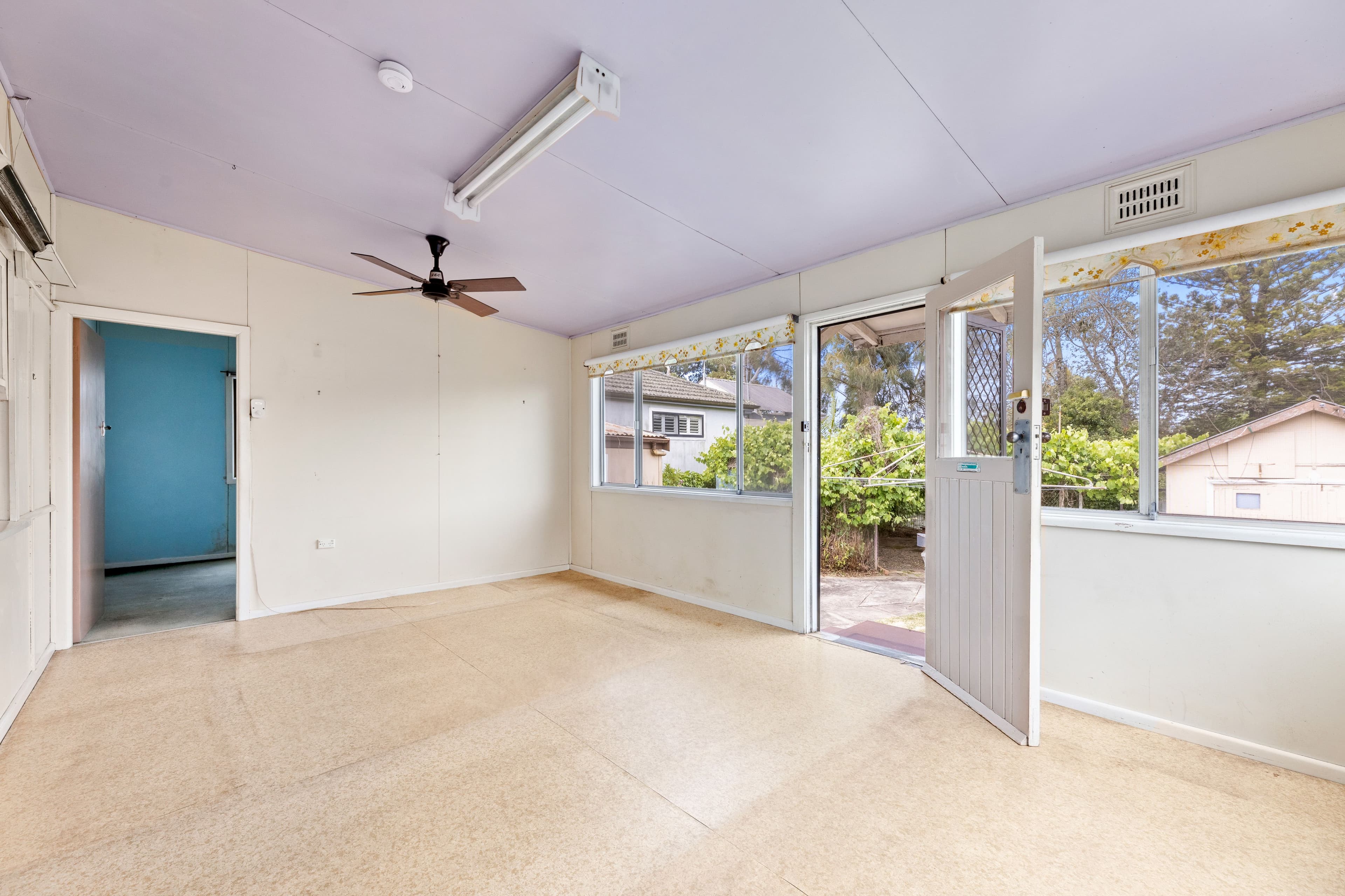 26 Tamar Street, Sutherland NSW 2232, Sutherland - Thumbnail 2