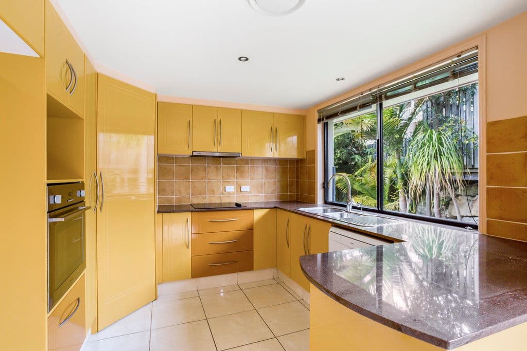 12 Royal Links Drive, Robina QLD 4226, Robina - Thumbnail 2