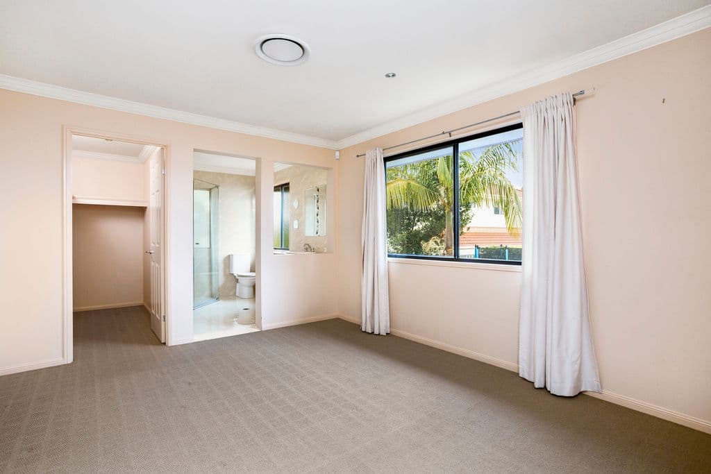 12 Royal Links Drive, Robina QLD 4226, Robina - Thumbnail 5