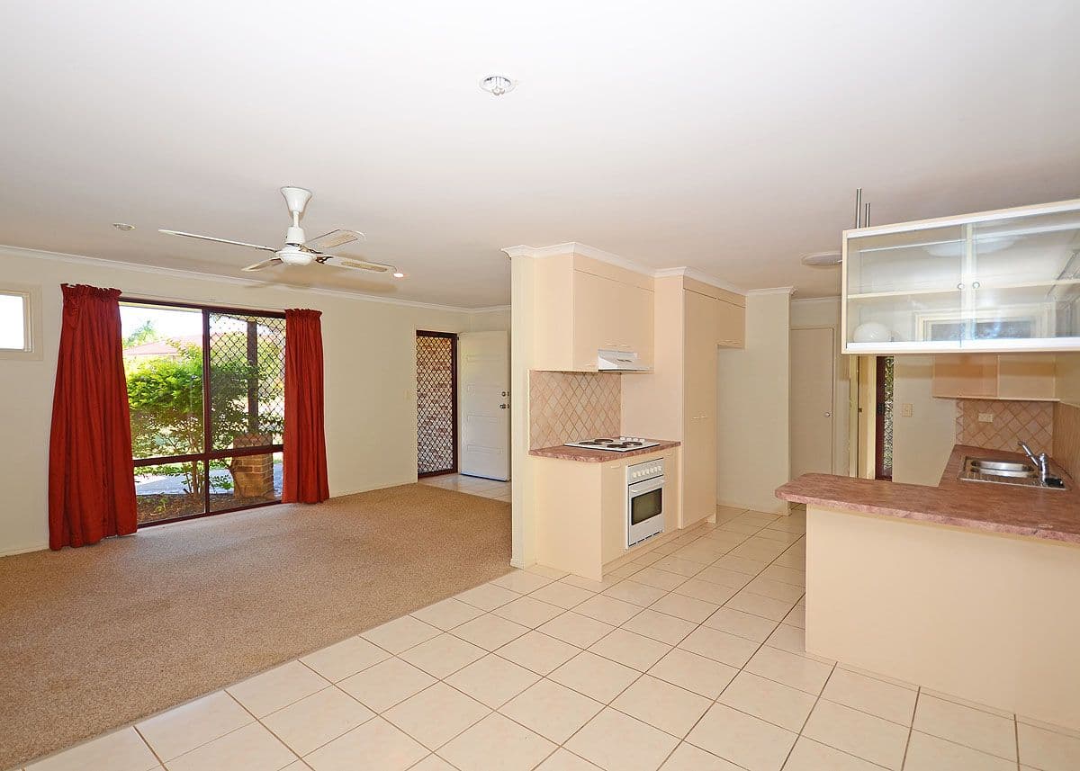 19 Renee Court, TORQUAY QLD 4655, Torquay - Thumbnail 2