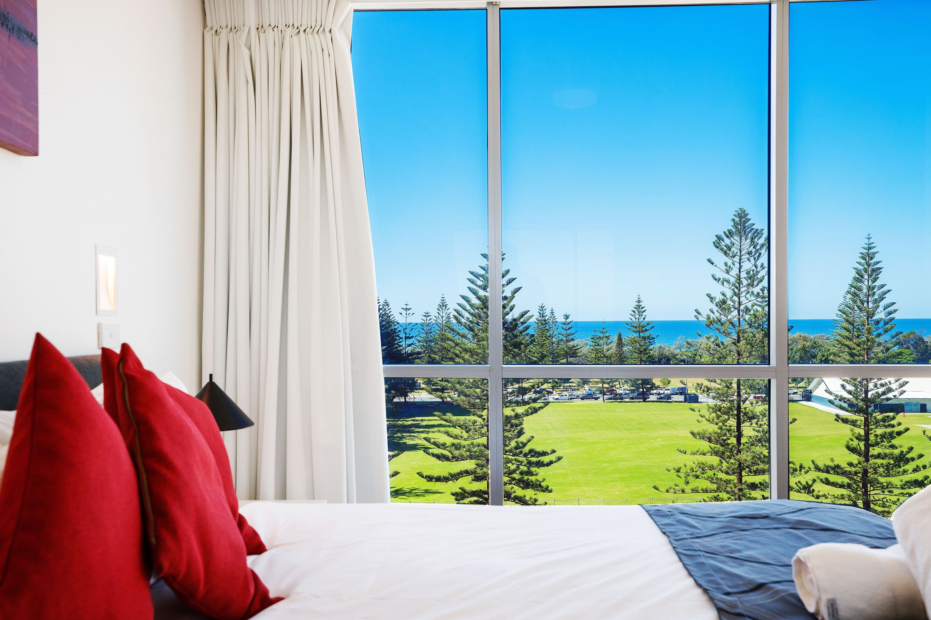 25 Surf Parade 'Ocean Pacific', Broadbeach QLD 4218, Broadbeach - Thumbnail 3